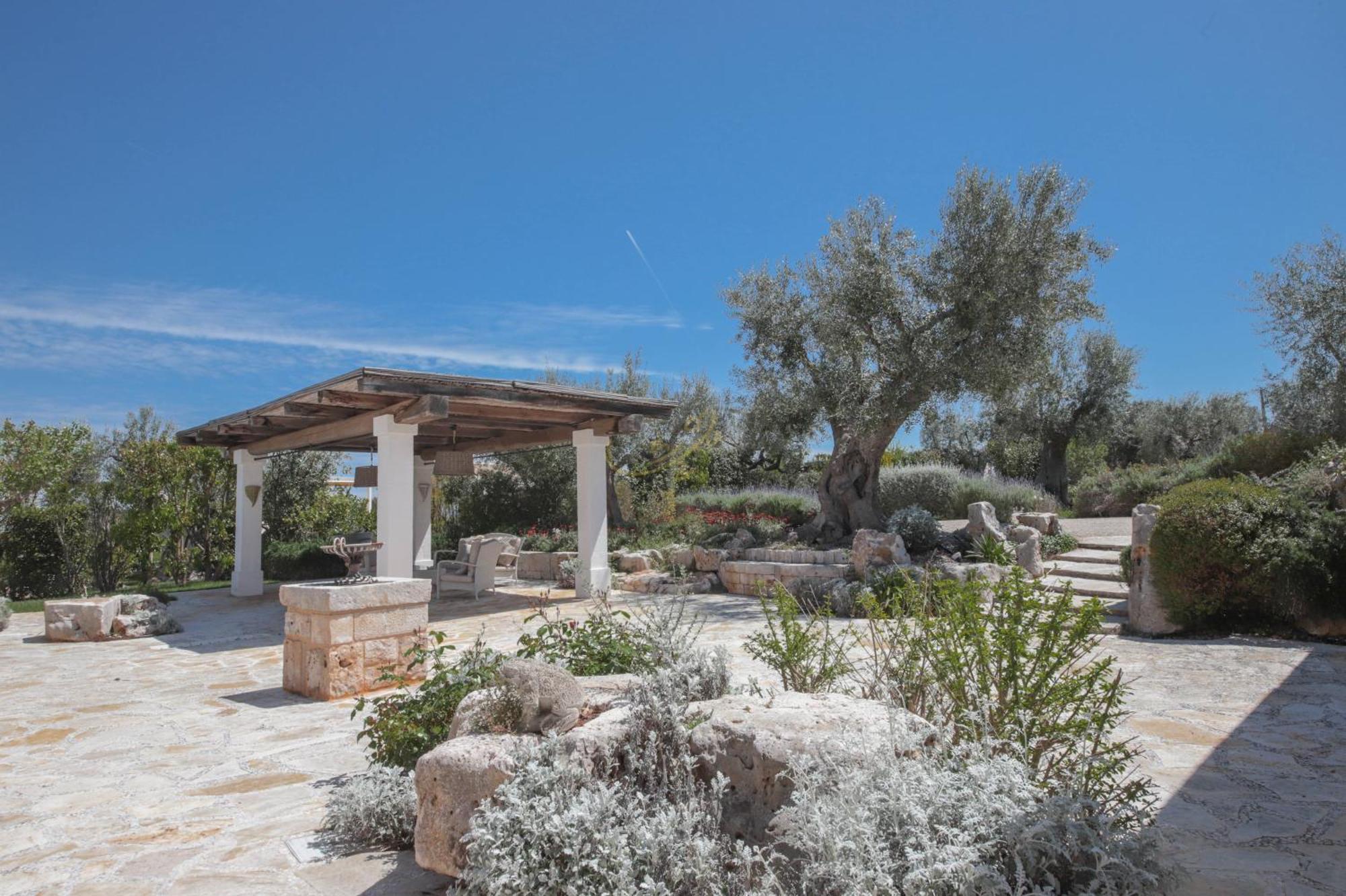 Villa Td Trulli Di Montaltino With Stunning Huge Pool Polignano a Mare Exterior foto
